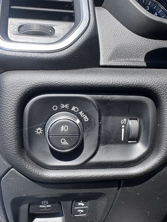 2025 Ram 1500 2nd Gen - Image 9 of 12