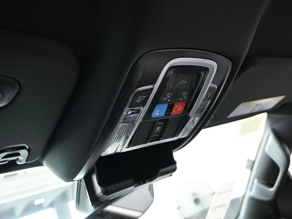 2025 Ram 1500 2nd Gen - Image 24 of 31