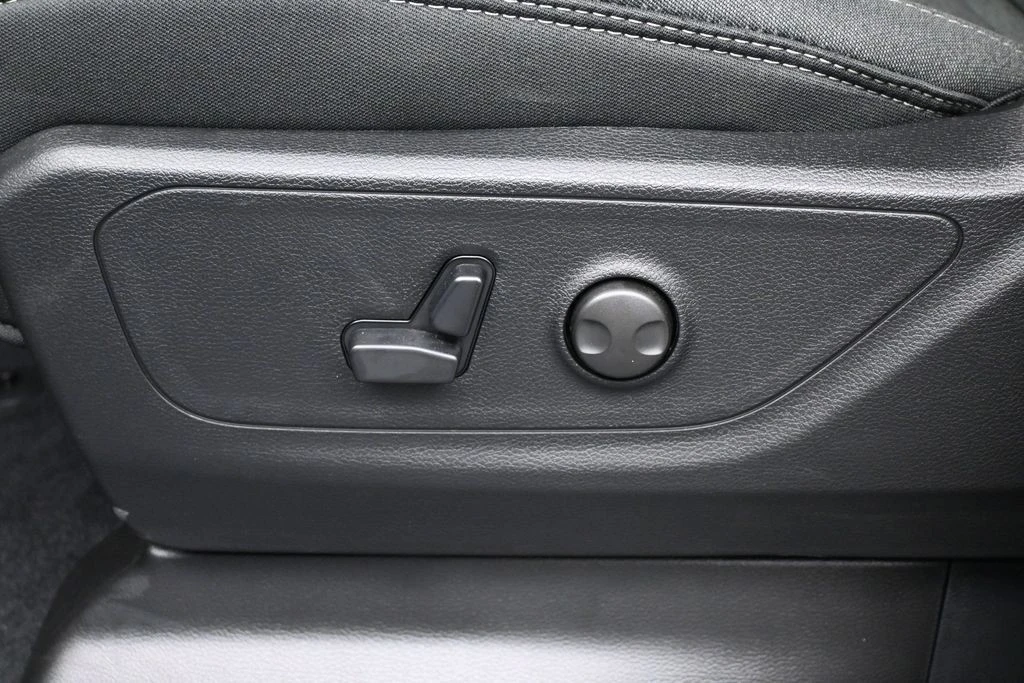 2025 Ram 1500 2nd Gen - Image 12 of 31