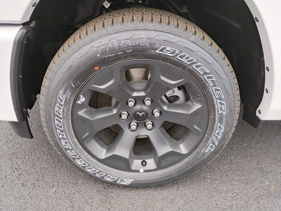 2025 Ram 1500 2nd Gen - Image 9 of 12