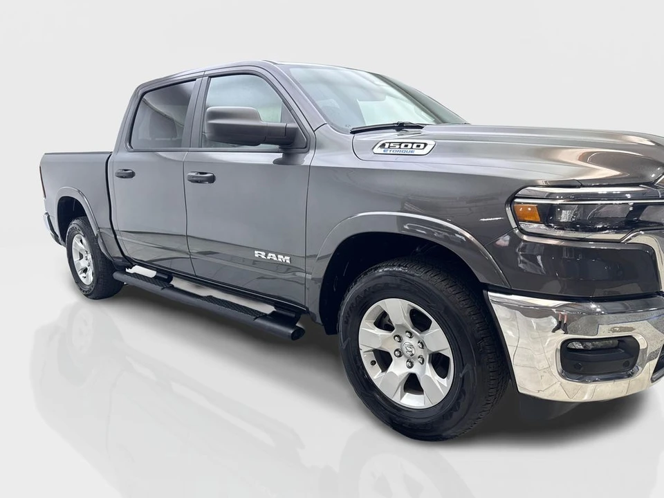 2025 Ram - Image 12 of 31