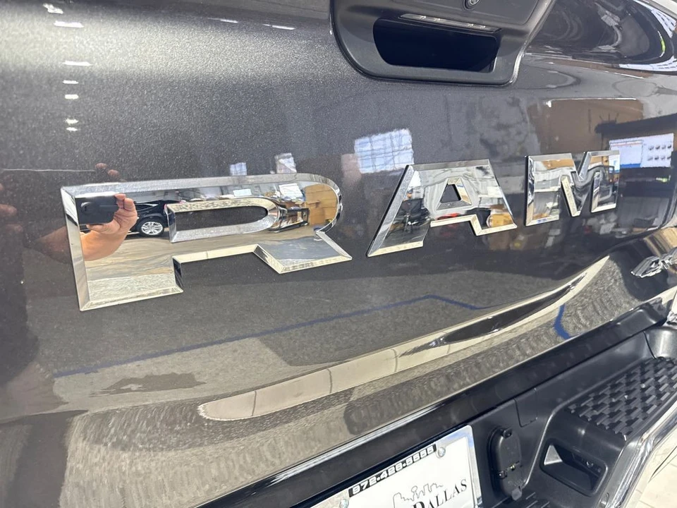 2025 Ram - Image 21 of 31