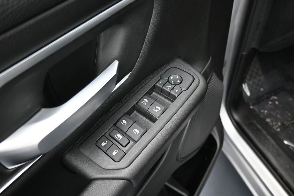 2025 Ram 1500 2nd Gen - Image 15 of 31