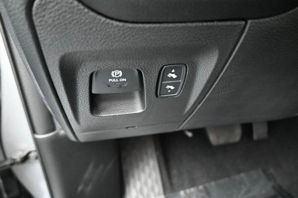 2025 Ram 1500 2nd Gen - Image 13 of 31