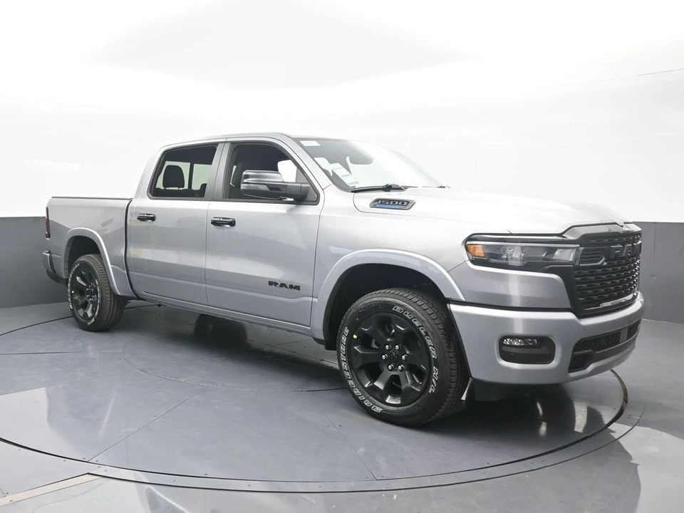 2025 Ram 1500 2nd Gen - Image 8 of 31