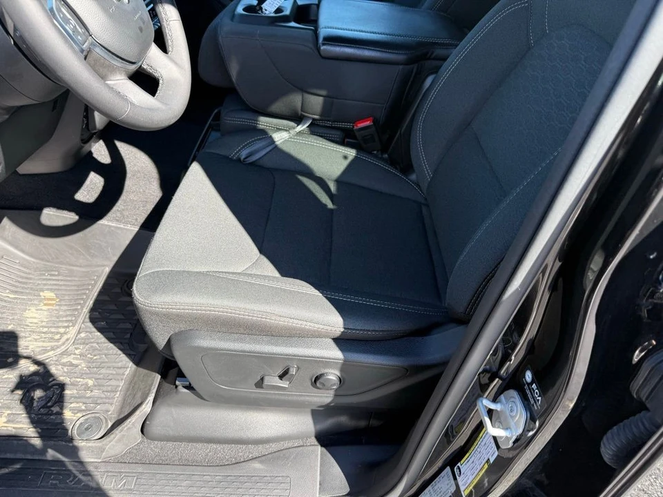 2025 Ram 1500 2nd Gen - Image 26 of 31