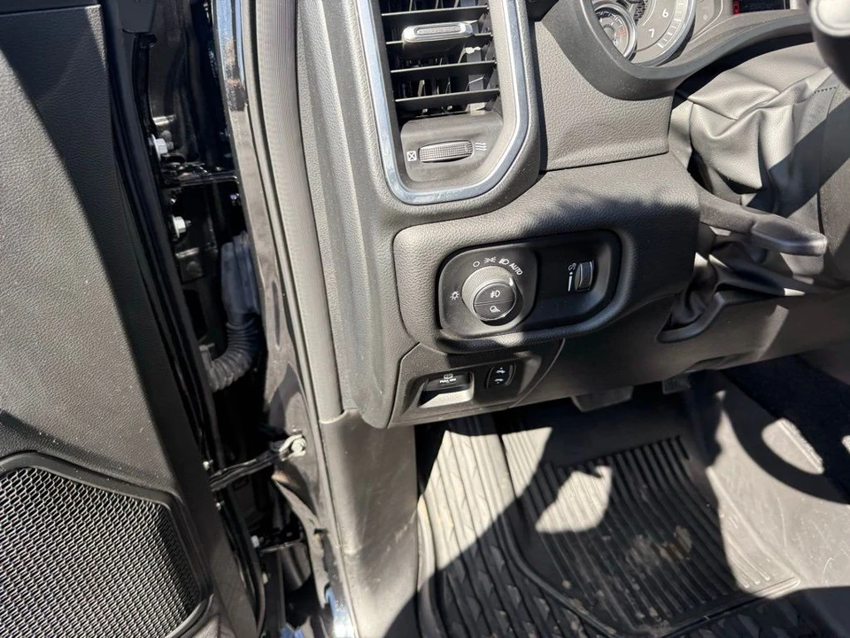 2025 Ram 1500 2nd Gen - Image 27 of 31