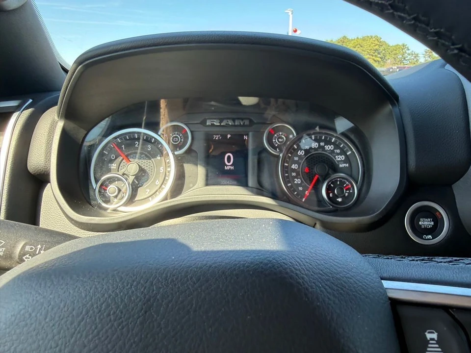 2025 Ram 1500 2nd Gen - Image 25 of 31