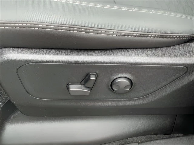 2025 Ram 1500 2nd Gen - Image 16 of 21