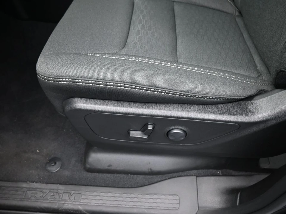 2025 Ram 1500 2nd Gen - Image 14 of 31