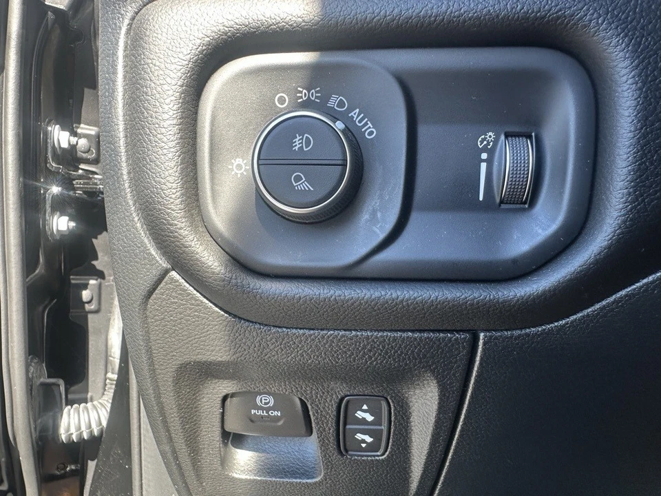 2025 Ram 1500 2nd Gen - Image 5 of 12