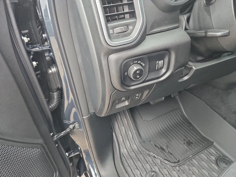 2025 Ram 1500 2nd Gen - Image 18 of 21