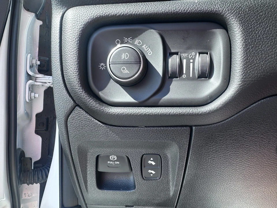 2025 Ram 1500 2nd Gen - Image 5 of 12