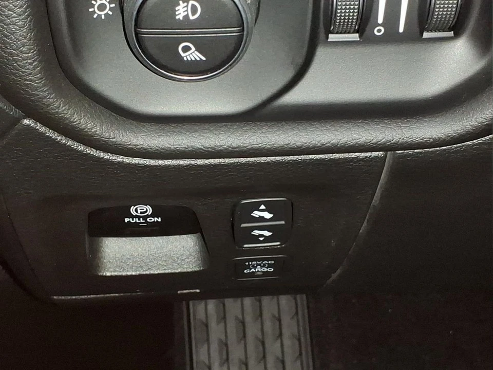 2025 Ram 1500 2nd Gen - Image 17 of 27