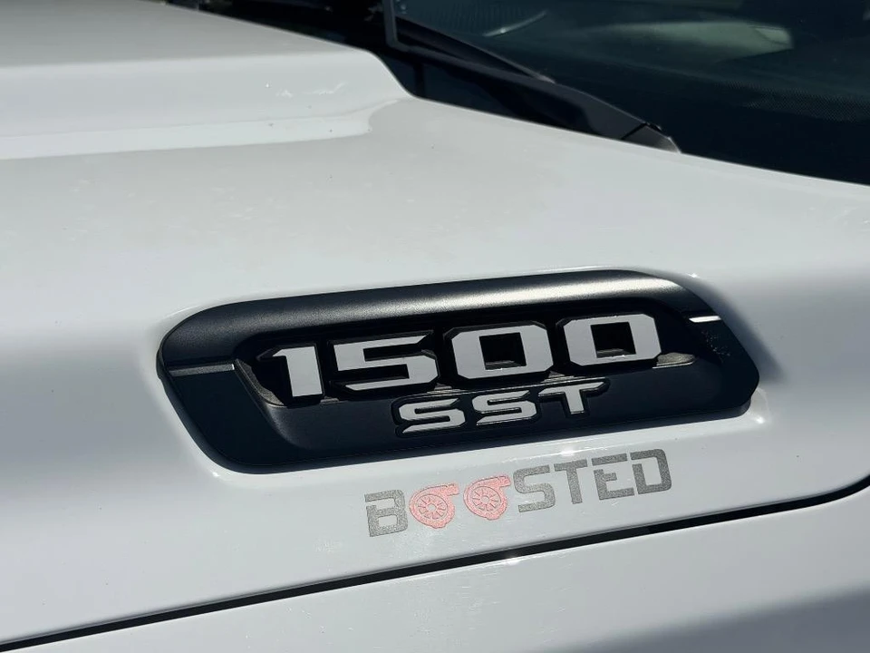 2025 Ram 1500 2nd Gen - Image 4 of 31