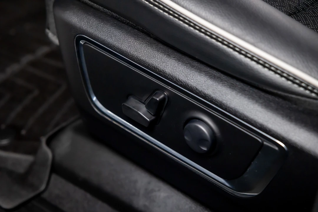 2025 Ram 1500 2nd Gen - Image 17 of 21