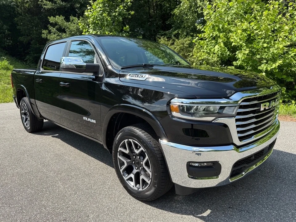2025 Ram 1500 2nd Gen - Image 5 of 12