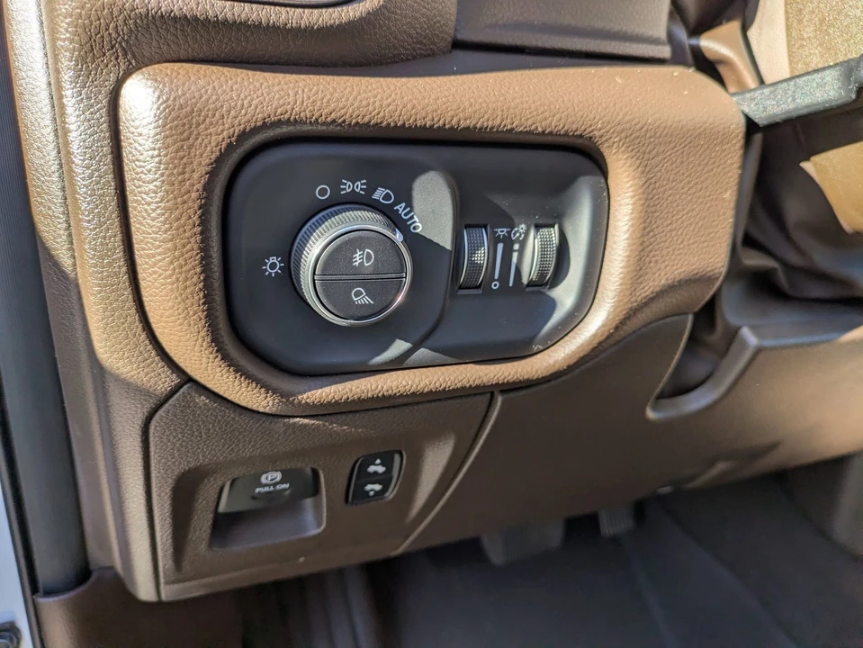 2025 Ram 1500 2nd Gen - Image 17 of 31