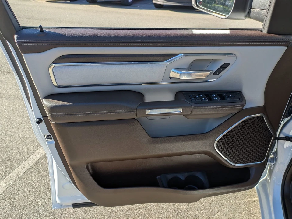 2025 Ram 1500 2nd Gen - Image 15 of 31