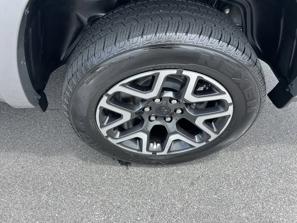 2025 Ram 1500 2nd Gen - Image 14 of 31