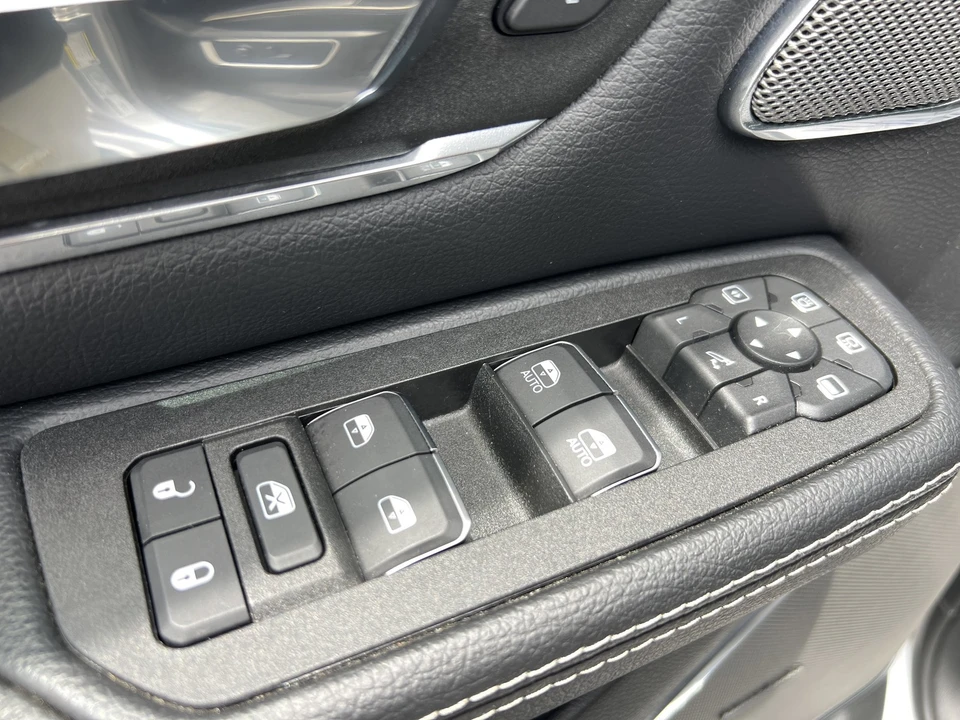 2025 Ram 1500 2nd Gen - Image 21 of 31