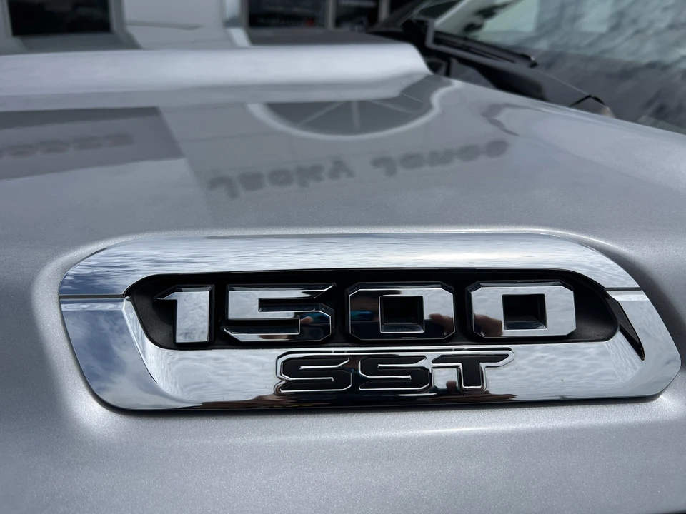 2025 Ram 1500 2nd Gen - Image 7 of 31