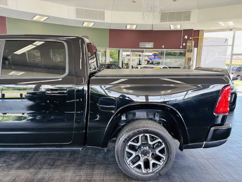 2025 Ram 1500 2nd Gen - Image 14 of 31