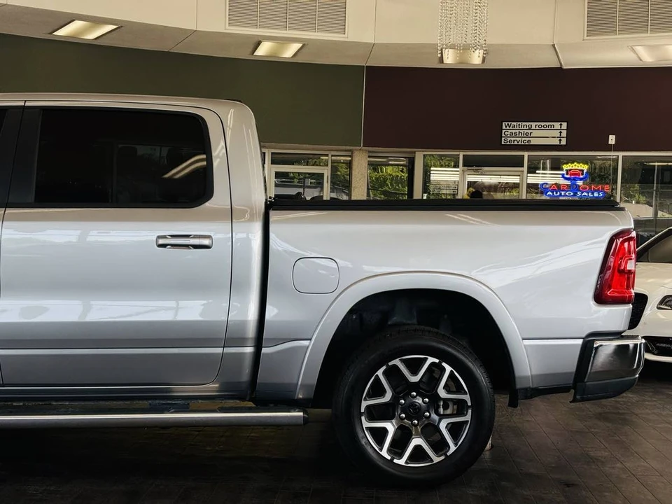 2025 Ram 1500 2nd Gen - Image 17 of 31