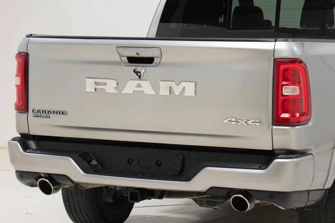 2025 Ram 1500 2nd Gen - Image 11 of 12