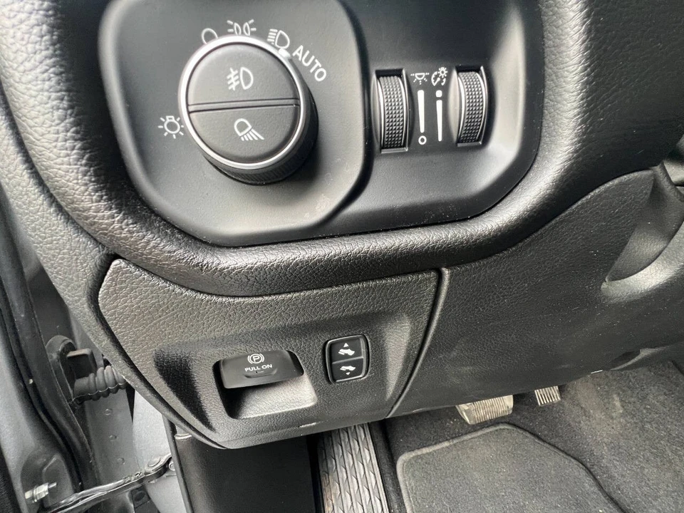 2025 Ram 1500 2nd Gen - Image 22 of 31