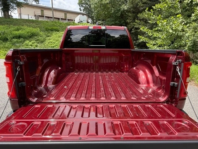 2025 Ram 1500 2nd Gen - Image 9 of 31