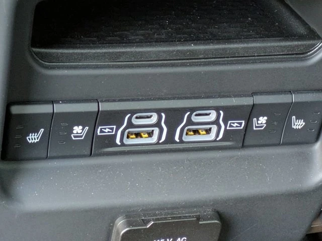 2025 Ram 1500 2nd Gen - Image 18 of 21