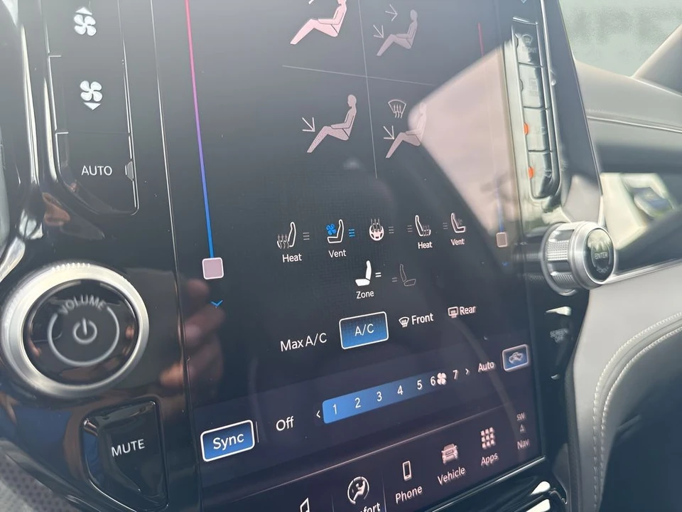 2025 Ram 1500 2nd Gen - Image 24 of 31