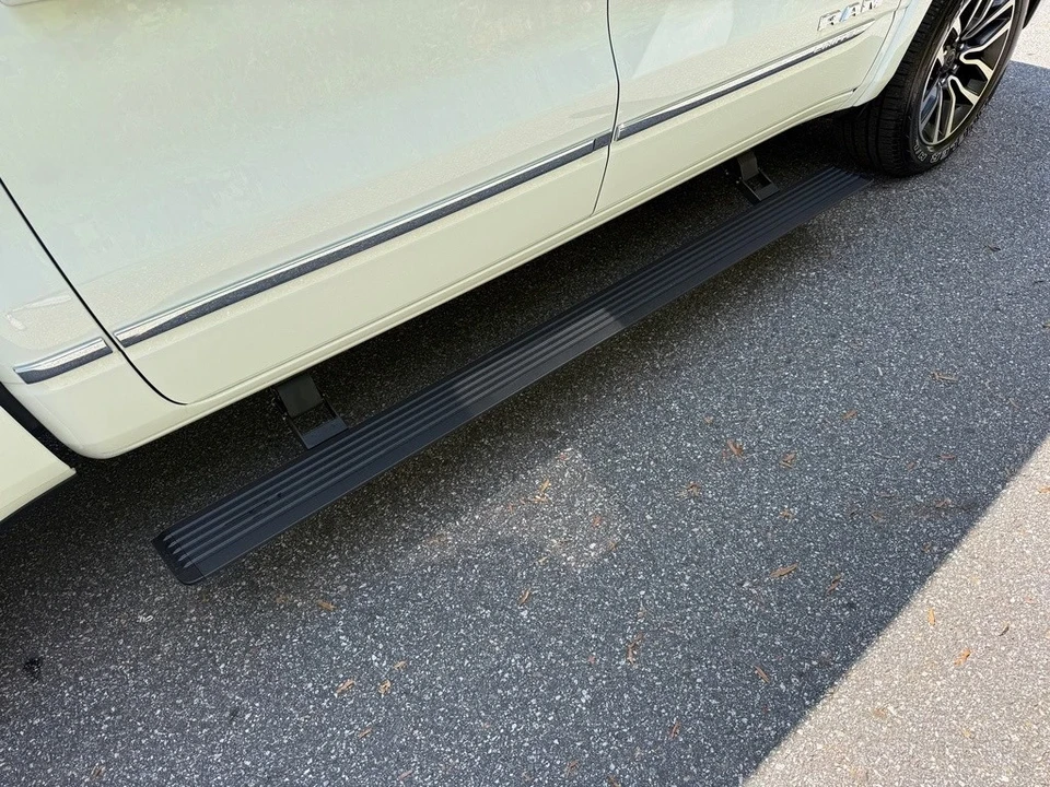 2025 Ram 1500 2nd Gen - Image 9 of 21