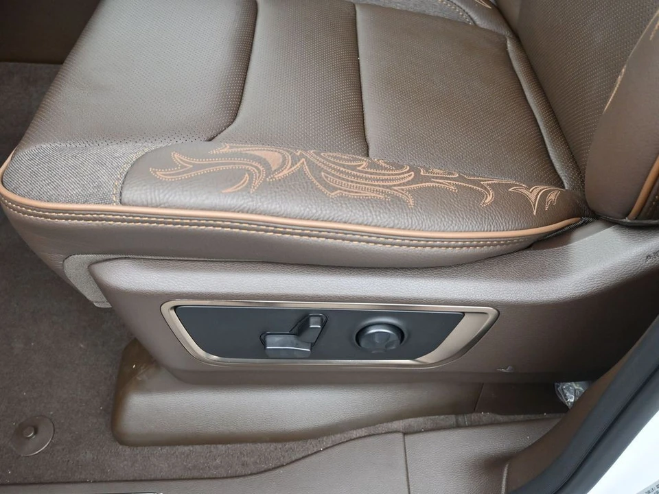 2025 Ram 1500 2nd Gen - Image 14 of 21