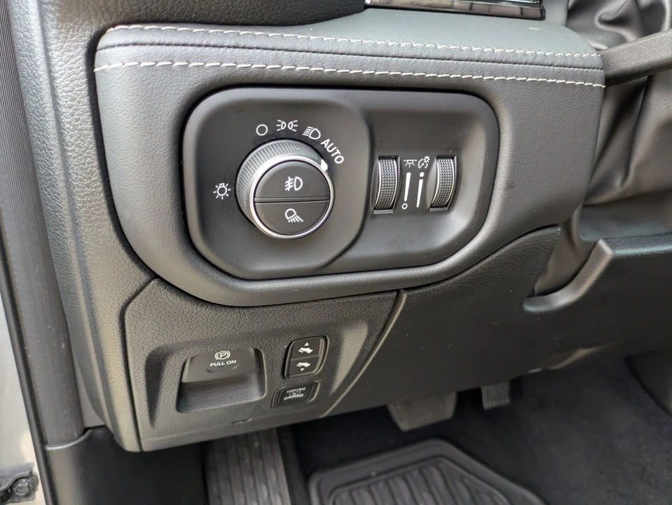 2025 Ram 1500 2nd Gen - Image 17 of 21