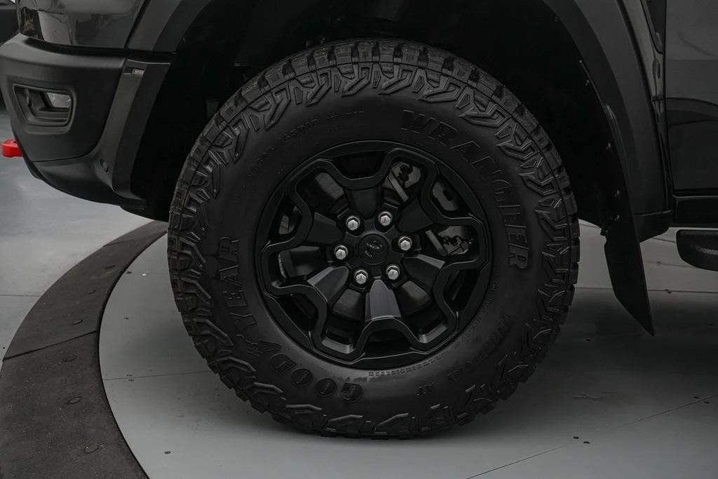 2025 Ram 1500 2nd Gen - Image 13 of 31