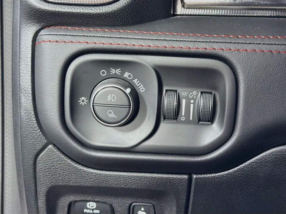 2025 Ram 1500 2nd Gen - Image 12 of 31