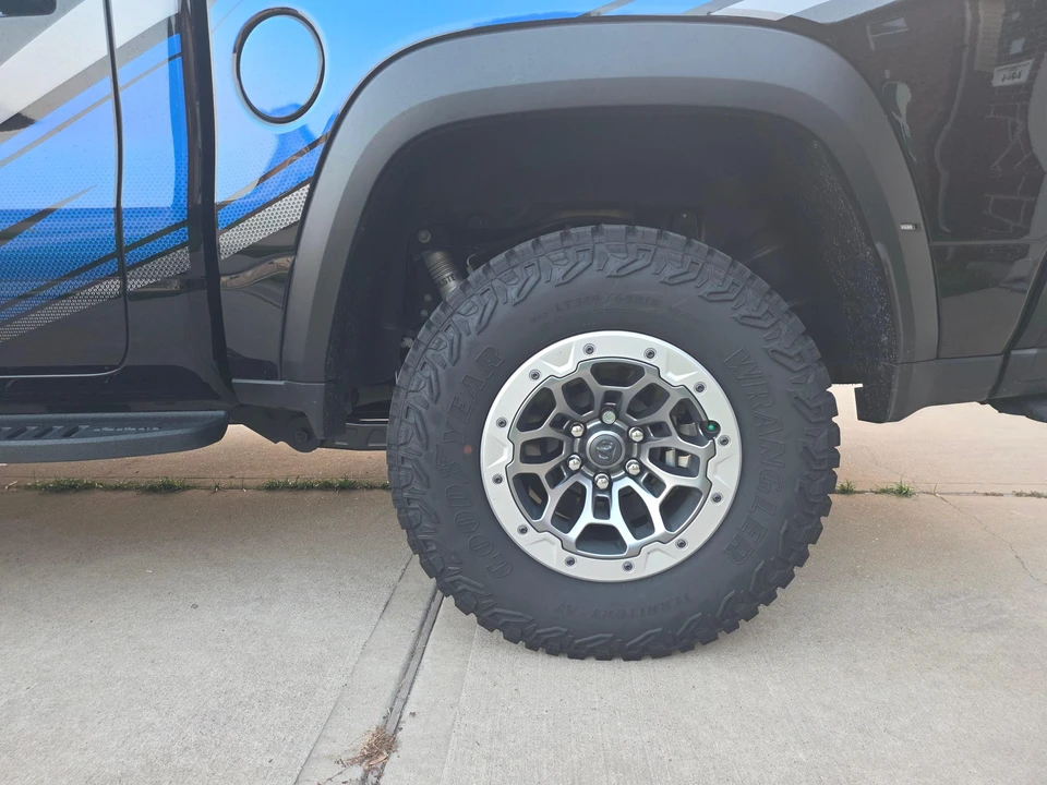 2025 Ram 1500 2nd Gen - Image 28 of 31