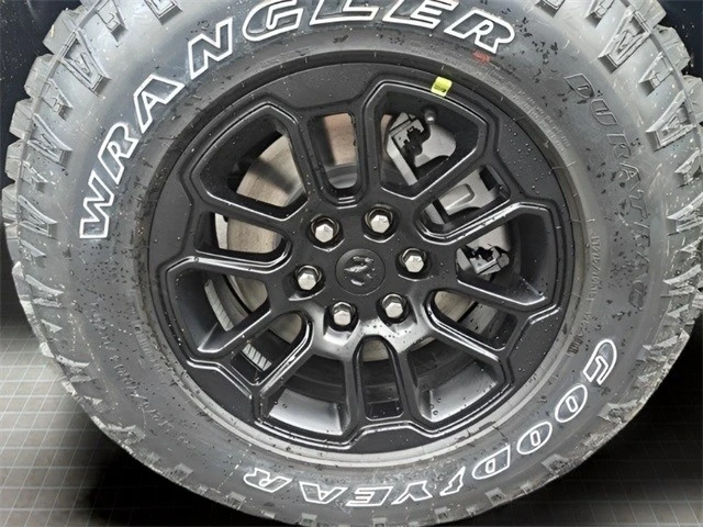2025 Ram 1500 2nd Gen - Image 10 of 12