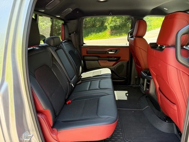 2025 Ram 1500 2nd Gen - Image 17 of 31