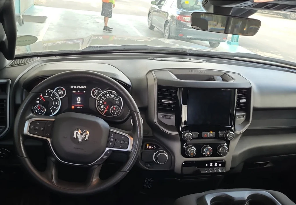 2025 Ram - Image 6 of 10