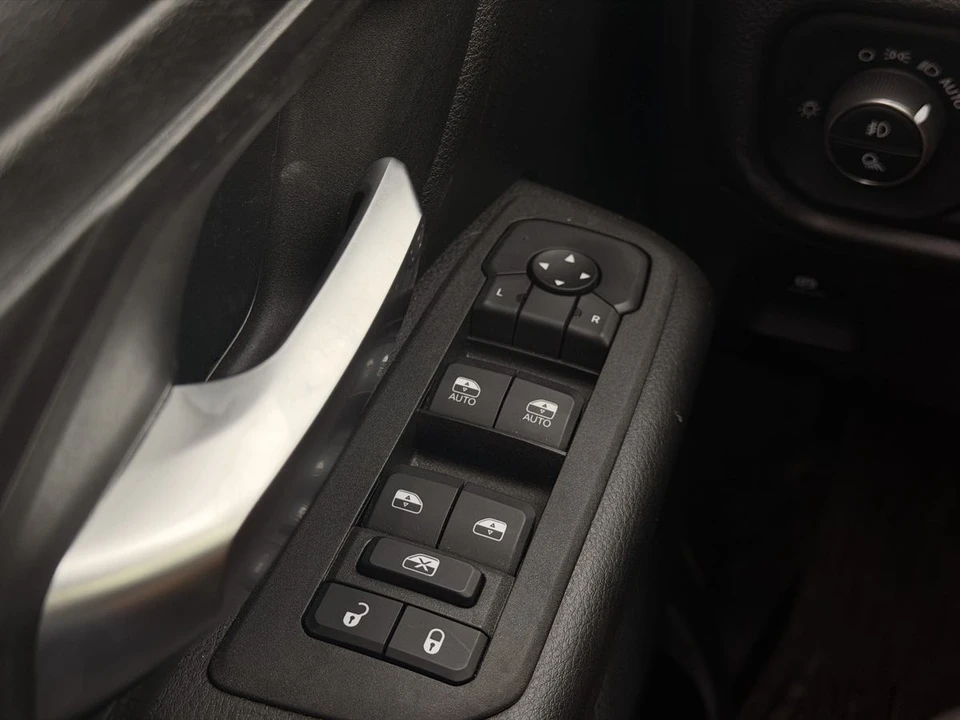 2025 Ram 1500 2nd Gen - Image 17 of 23