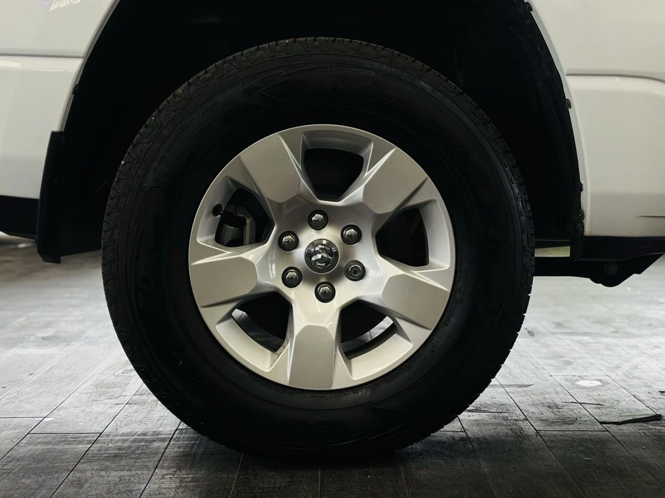 2025 Ram 1500 2nd Gen - Image 27 of 31