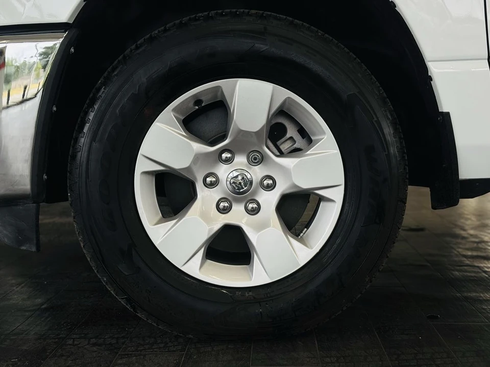 2025 Ram 1500 2nd Gen - Image 29 of 31