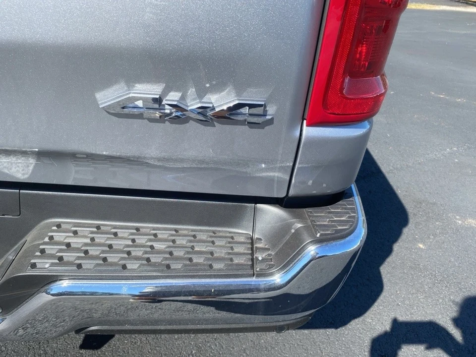 2025 Ram 1500 2nd Gen - Image 11 of 12