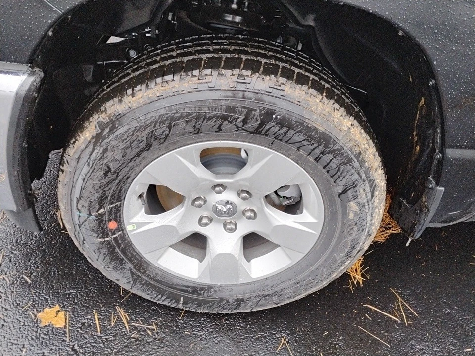 2025 Ram 1500 2nd Gen - Image 9 of 12