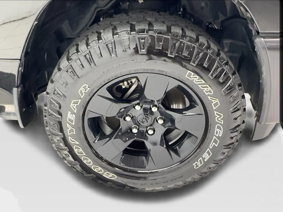 2025 Ram 1500 2nd Gen - Image 14 of 31