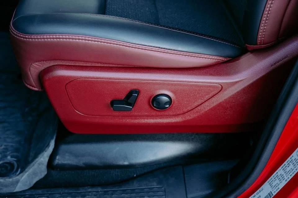 2025 Ram 1500 2nd Gen - Image 14 of 17