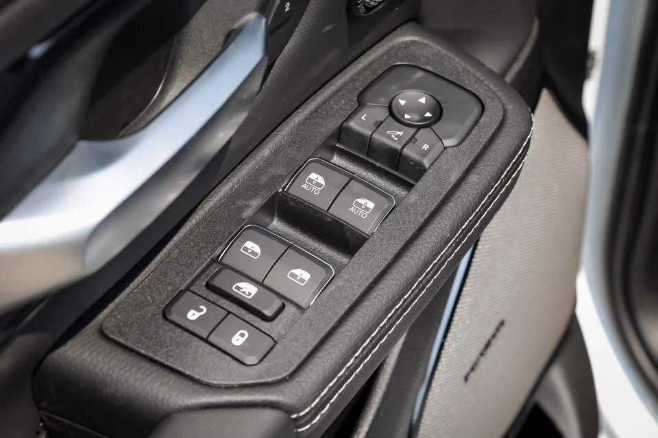 2025 Ram 1500 2nd Gen - Image 15 of 20